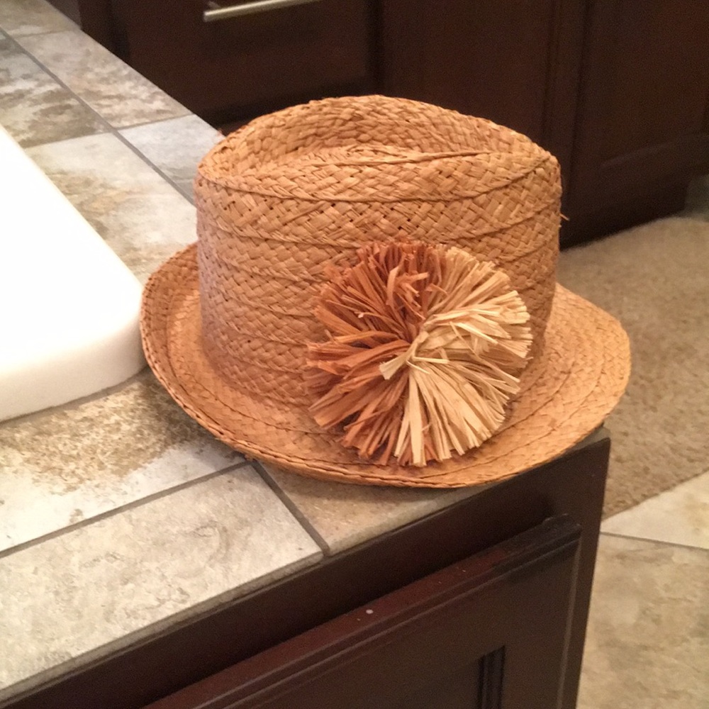 Brand new straw Old Navy hat